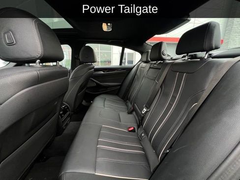 Used 2023 BMW 540i xDrive w/ Premium Package image 9