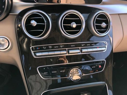 Used 2015 Mercedes-Benz C 300 4MATIC Sedan image 23