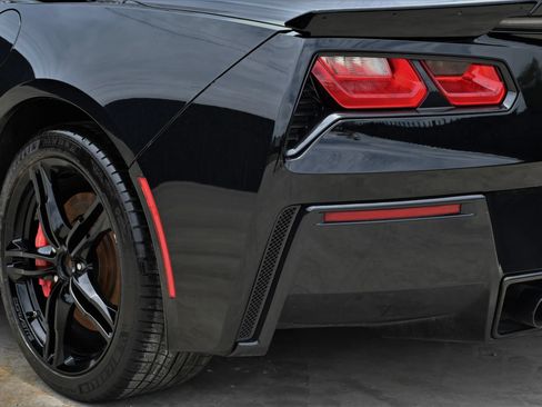 Used 2017 Chevrolet Corvette Stingray Coupe w/ Carbon Flash Badge Package RWD image 8