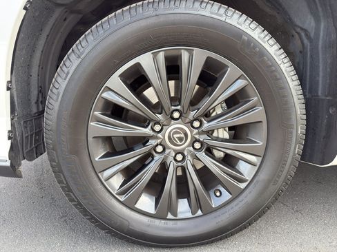 Used 2023 Lexus GX 460 Premium AWD/4WD image 14