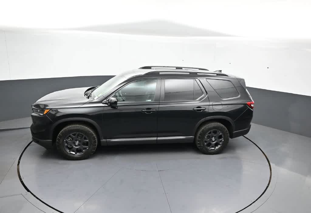 Certified 2024 Honda Pilot TrailSport image 42