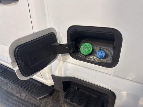 Used 2024 Ford F350 XLT image 12