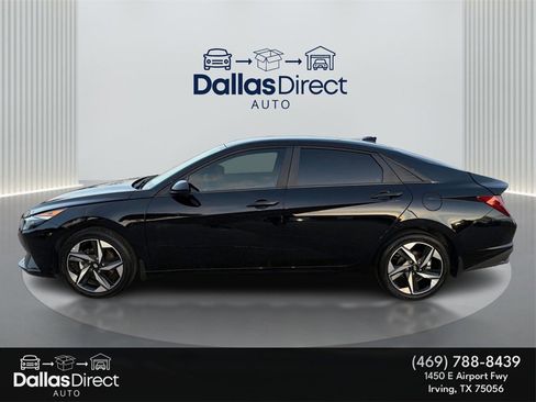 Used 2023 Hyundai Elantra SEL w/ Convenience Package image 9