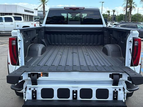 New 2026 GMC Sierra 3500 Denali w/ Denali Reserve Package AWD/4WD image 7