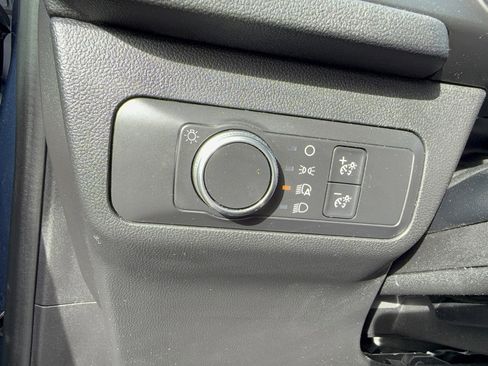 Certified 2020 Ford Escape SE image 28