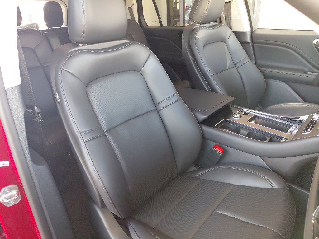 New 2026 Lincoln Aviator AWD image 37