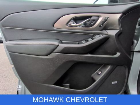 Used 2024 Chevrolet Traverse Premier w/ Redline Edition AWD/4WD image 23