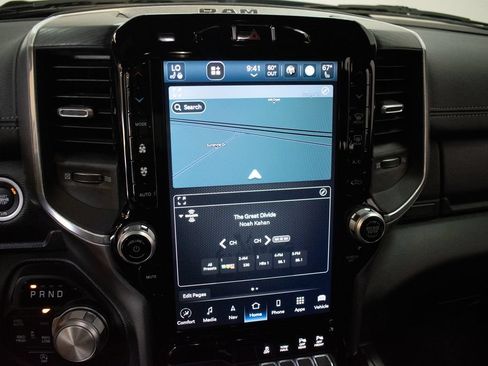 Used 2023 RAM 1500 Laramie AWD/4WD image 18