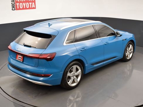 Used 2019 Audi e-tron Premium Plus AWD/4WD image 37