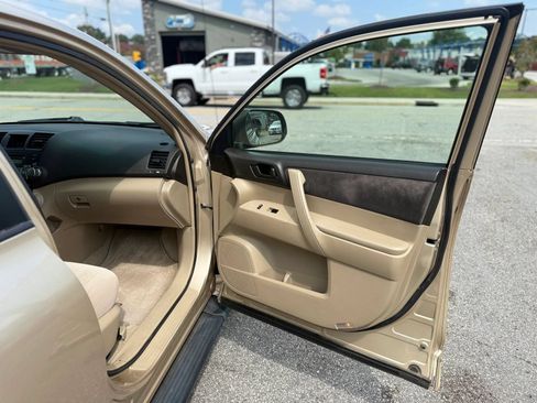 Used 2010 Toyota Highlander 2WD image 14