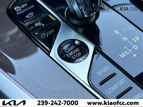 Used 2022 BMW X5 M50i w/ Executive Package image 37