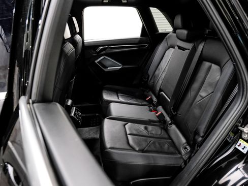 Used 2020 Audi Q3 2.0T Premium w/ Convenience Package AWD/4WD image 21