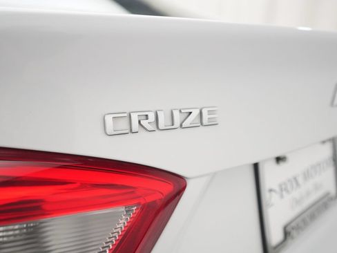 Used 2017 Chevrolet Cruze LT w/ Convenience Package FWD image 31