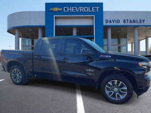 Used 2021 Chevrolet Silverado 1500 RST w/ Texas Edition Plus AWD/4WD image 2