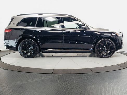 Used 2025 Mercedes-Benz Maybach GLS 600 4MATIC image 37