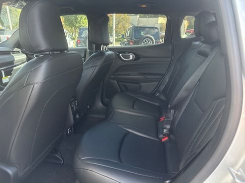 New 2026 Jeep Compass Limited image 23