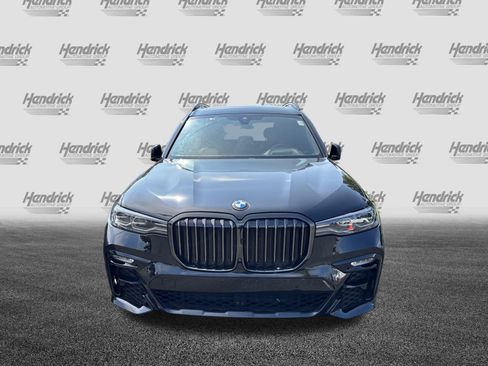 Used 2022 BMW X7 xDrive40i w/ M Sport Package AWD/4WD image 3