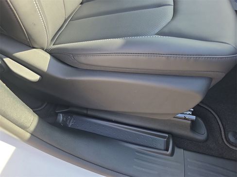 New 2026 Chrysler Pacifica Select image 39