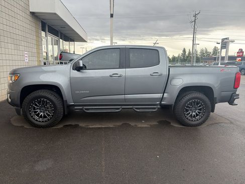 Used 2020 Chevrolet Colorado Z71 AWD/4WD image 2