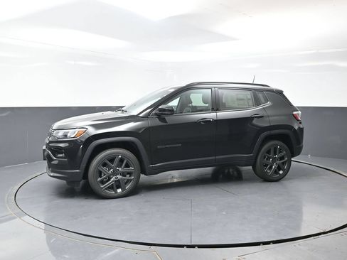 New 2026 Jeep Compass Limited w/ Sun, Sound & Navigation Group AWD/4WD image 5