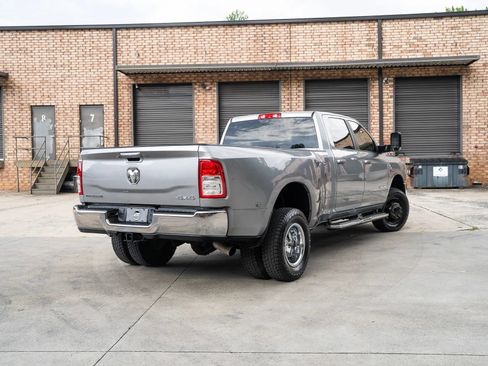 Used 2022 RAM 3500 Big Horn AWD/4WD image 2
