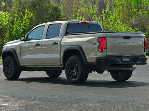 Used 2024 Chevrolet Colorado Trail Boss w/ Advanced Trailering Package image 3