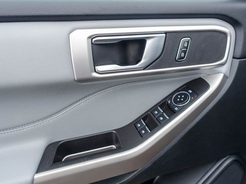 Used 2023 Ford Explorer XLT w/ Equipment Group 202A image 24