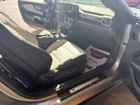 Used 2025 Ford Mustang GT Premium RWD image 3
