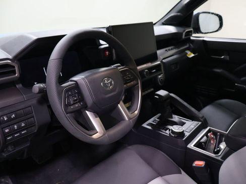 New 2026 Toyota Tacoma TRD Off-Road w/ TRD Off Road Upgrade Package AWD/4WD image 18