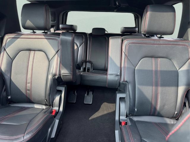 Used 2023 Ford Expedition Limited AWD/4WD image 17