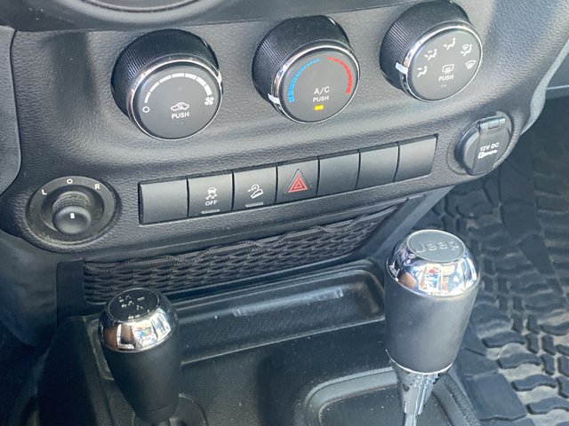 Used 2015 Jeep Wrangler Sport AWD/4WD image 17