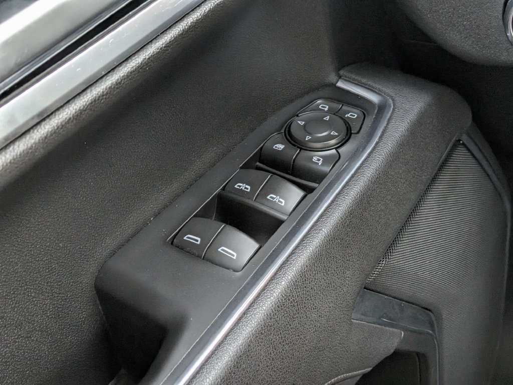 Used 2025 GMC Sierra 1500 SLT AWD/4WD image 24