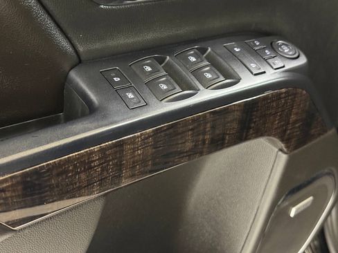 Used 2016 GMC Sierra 2500 Denali w/ Duramax Plus Package AWD/4WD image 43
