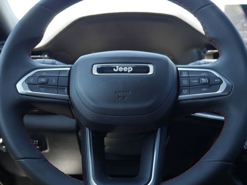 Used 2024 Jeep Compass Trailhawk AWD/4WD image 14