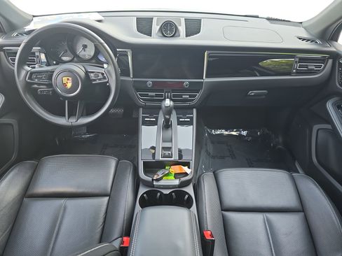 Used 2022 Porsche Macan S AWD/4WD image 9