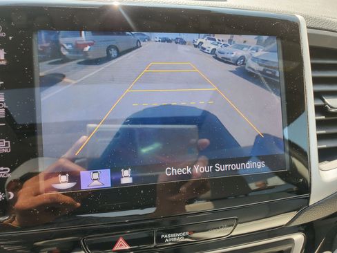 Used 2017 Honda Pilot Touring image 48