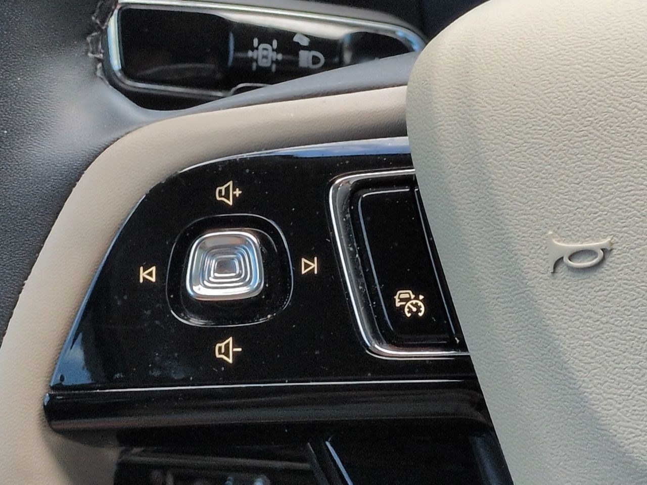 Used 2026 Lincoln Corsair Premiere FWD image 25