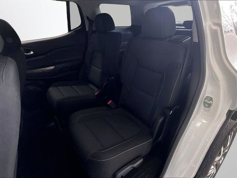 Used 2023 GMC Acadia SLE w/ LPO, Floor Liner Package FWD image 22