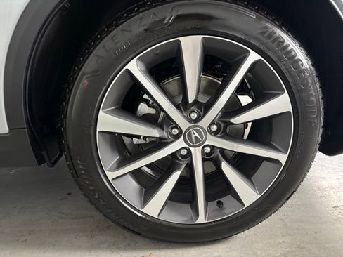 Used 2026 Acura MDX w/ Technology Package image 8