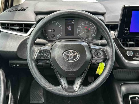 Used 2025 Toyota Corolla LE FWD image 25