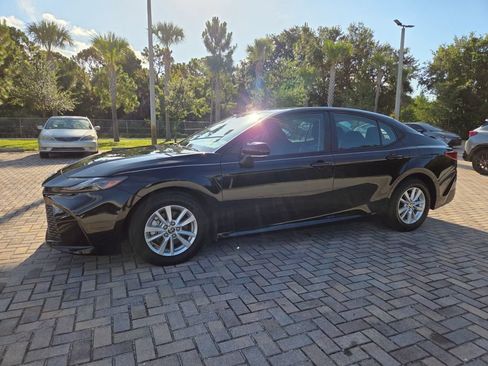 Used 2025 Toyota Camry LE w/ Convenience Package FWD image 3