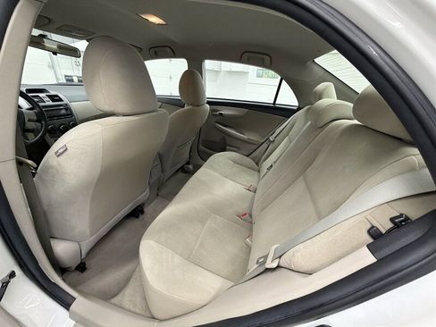 Used 2012 Toyota Corolla LE FWD image 12