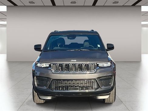 New 2025 Jeep Grand Cherokee Laredo X w/ Luxury Tech Group I image 10
