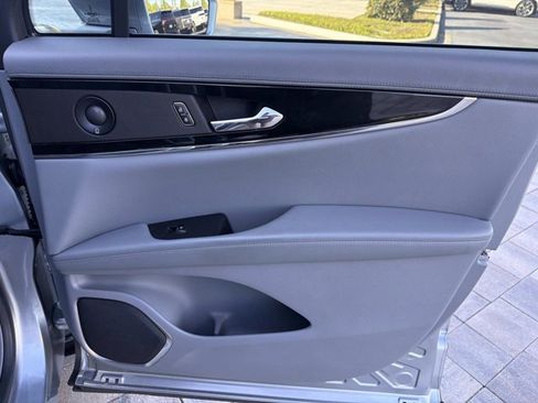 Used 2022 Lincoln Nautilus Reserve w/ Equipment Group 201A image 20