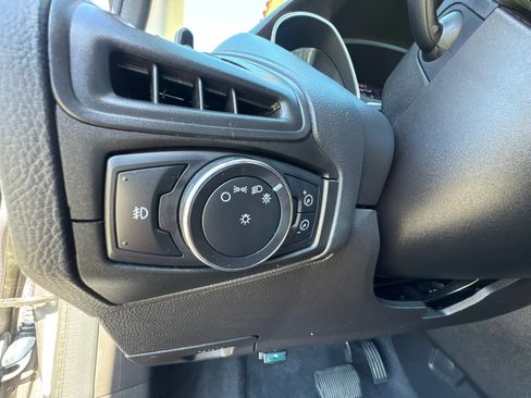 Used 2012 Ford Focus SEL FWD image 20
