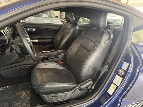Used 2018 Ford Mustang Premium w/ Ecoboost Performance Package RWD image 8