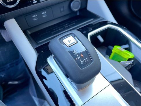 New 2026 Mitsubishi Outlander SE image 17