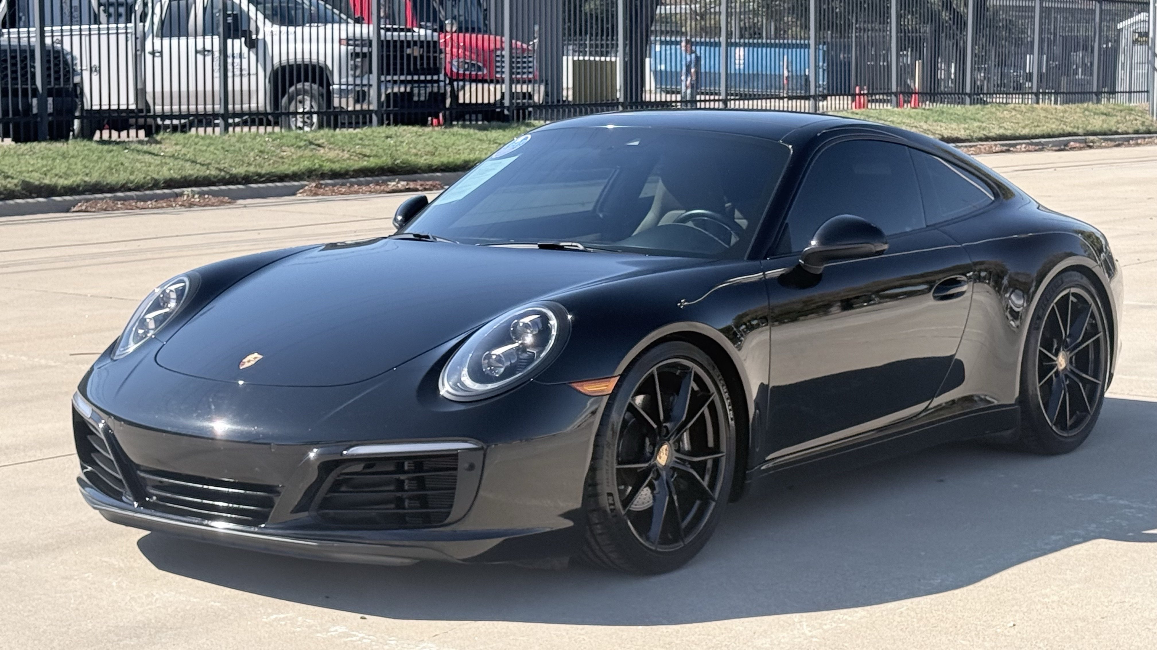 Used 2018 Porsche 911 Carrera image 6