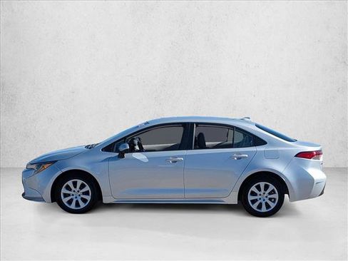 Used 2023 Toyota Corolla LE image 9