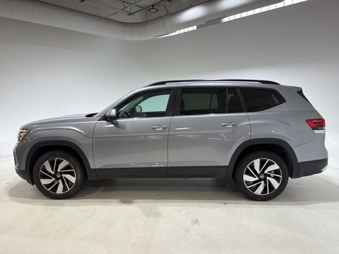 Used 2024 Volkswagen Atlas SE image 4
